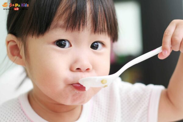thực đơn tăng cân cho trẻ 8 tuổi