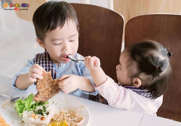 thực đơn tăng cân cho trẻ 8 tuổi